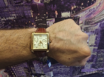 Мужские кварцевые часы SEIKO SNT010P1